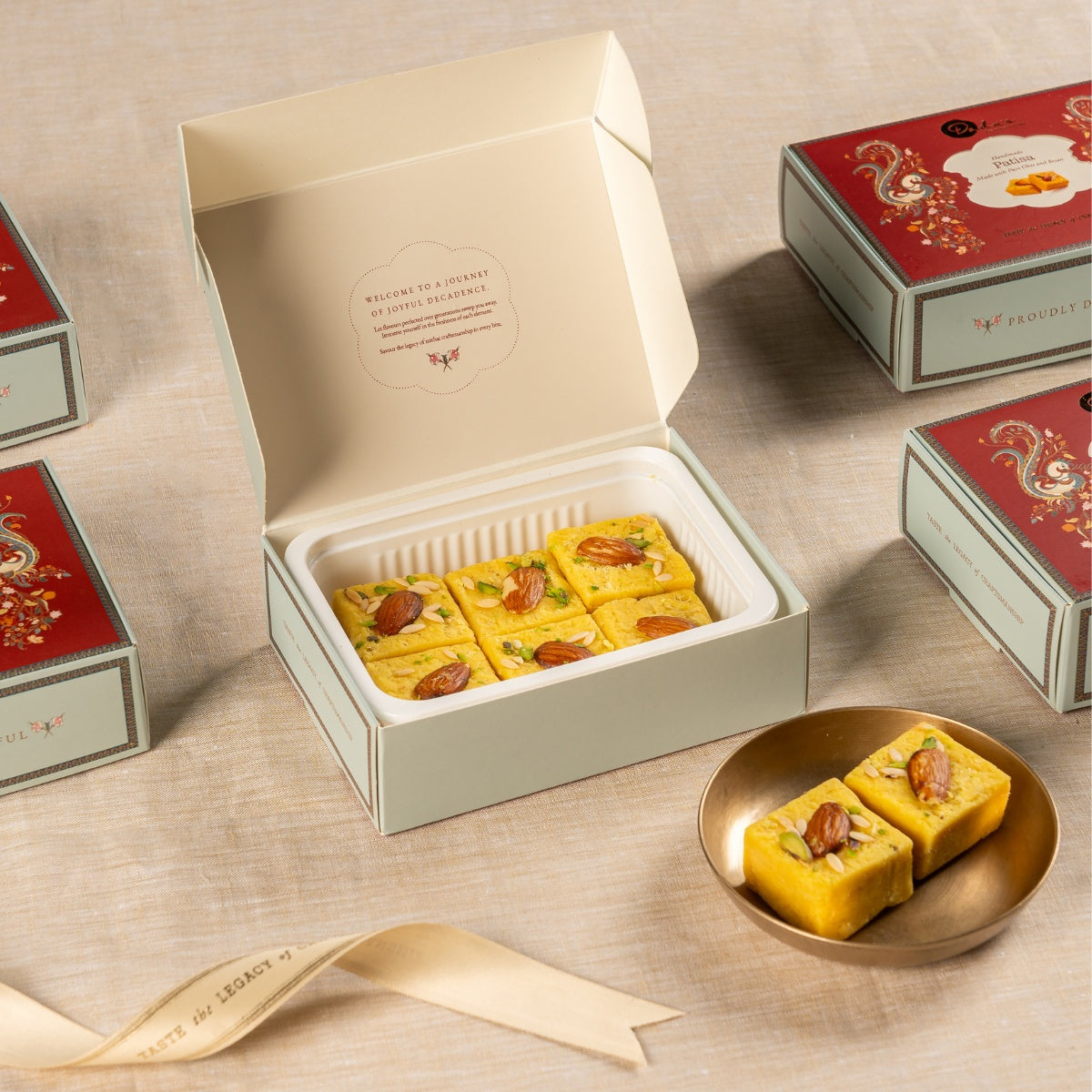 Dadus Dryfruit Patisa Traditional Gift Box