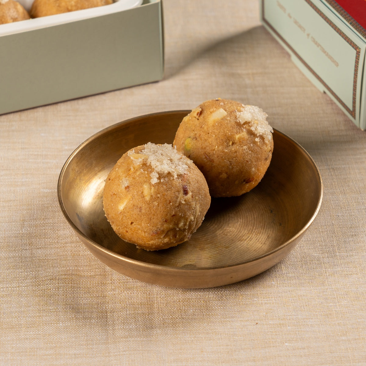 Gond Laddu