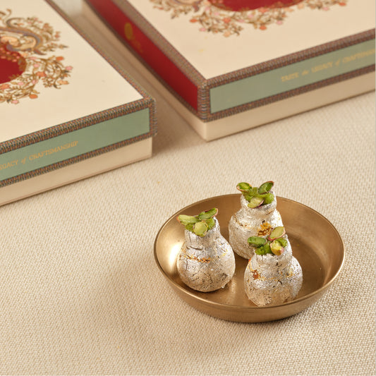 Dadus Kaju Pista Surai cashew pistachio sweet