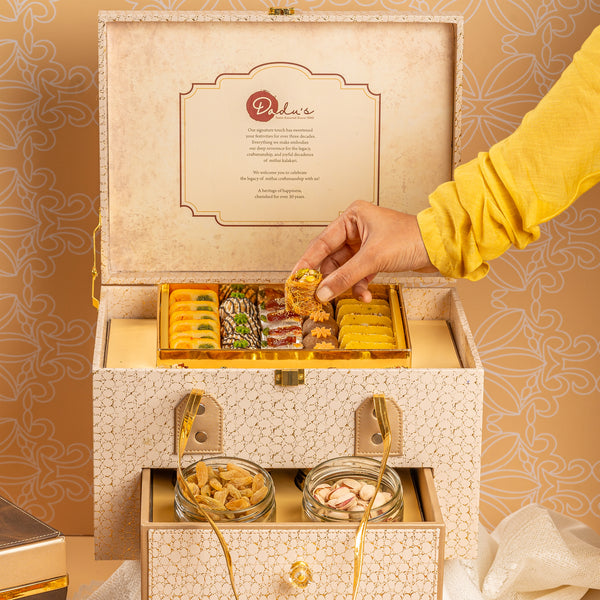 INVITATIONS